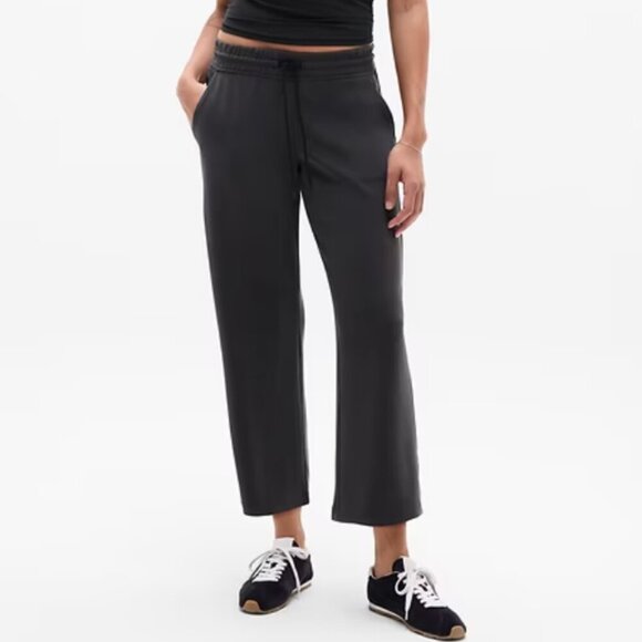 Athleta Pants - Athleta Seasoft Mid Rise Straight Crop